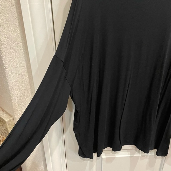 American Eagle Black top - Picture 3 of 4